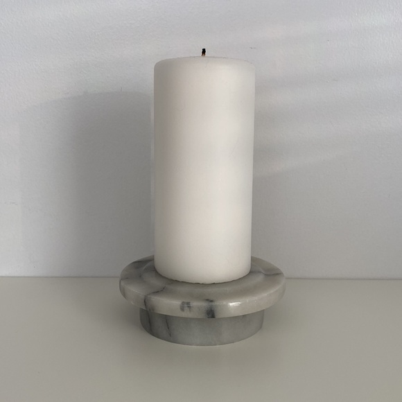 Marble candle holder with candle - Picture 6 of 7